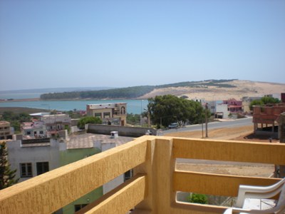 Moulay-Bousselham. A louer en location saisonnière et week end, un grand appartement sur 2 niveaux d