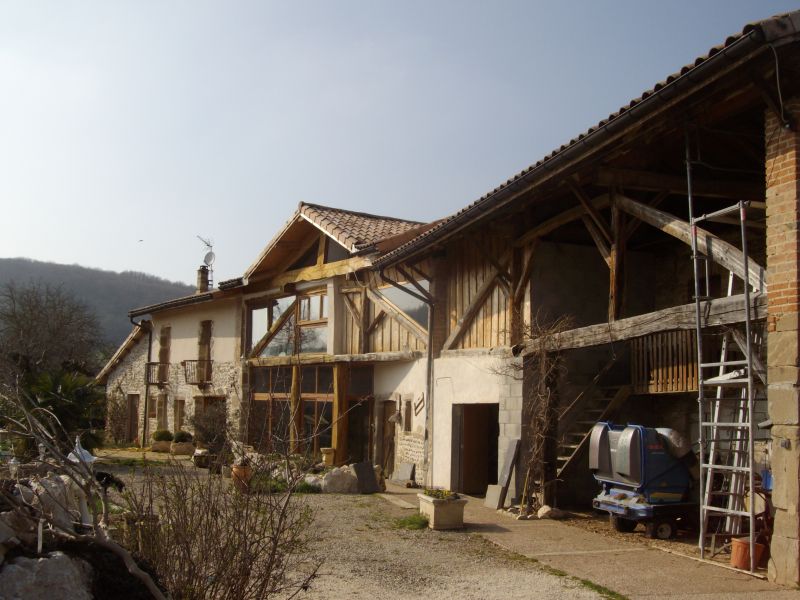 Maison en pierres + dépendances