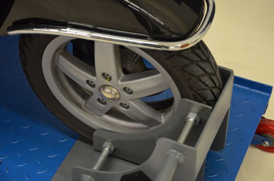 Table élévatrice pour scooters et motos TS-C300 jusqu’à 300 kg de charge utile t