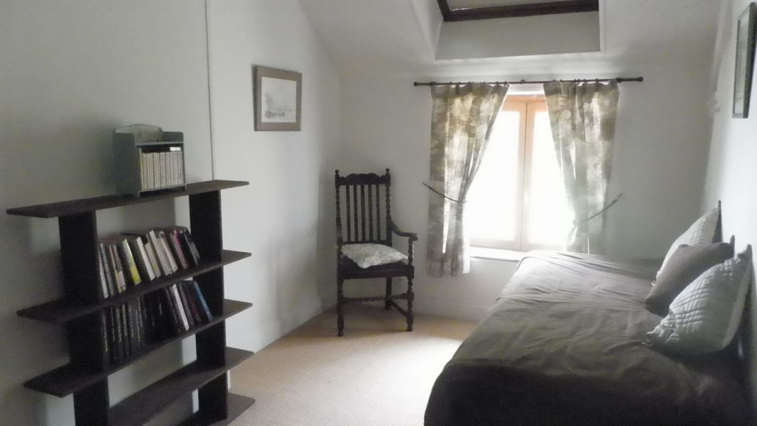 Saint Loup des vignes (45) belle longère rénovée avec piscine couverte