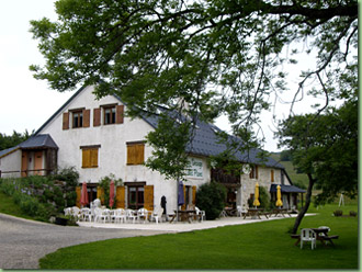 gîte de caractère 20 places jura sud