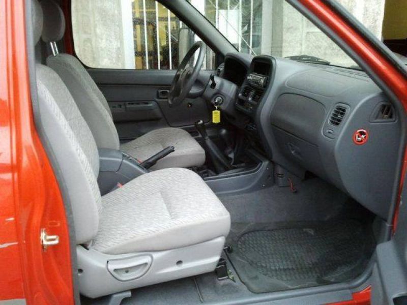 Nissan pick Up 2.5 tdi 104 king cabine