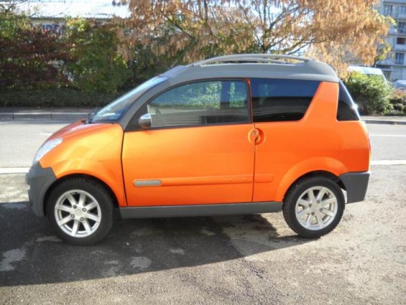 Donne voiture sans permis aixam 