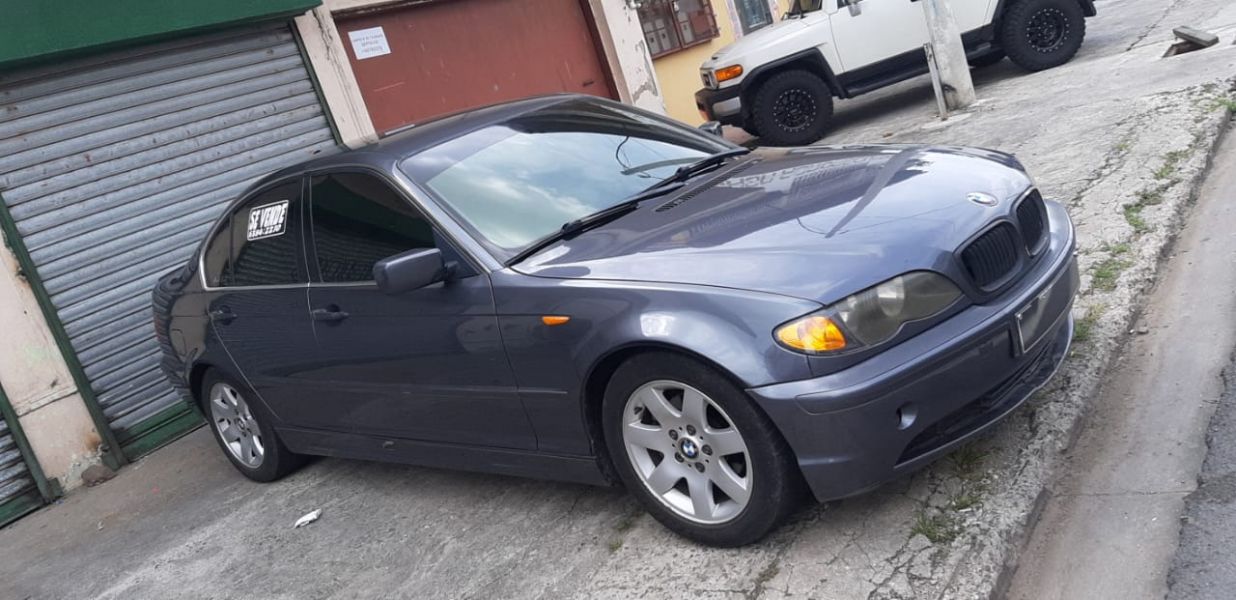 BMW 318i boite de vitesse manuel a donner