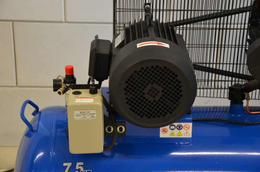 COMPRESSEUR 300L TA 780  380V semi pro 