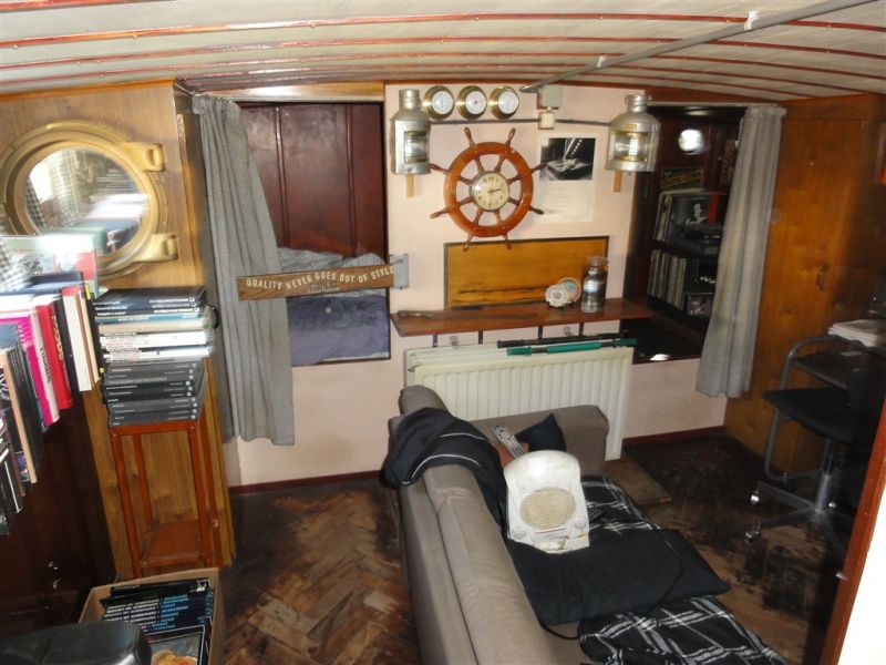 PENICHE POUR TRANSFORMATION EN LOFT 200m²!!! 