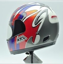 Lot de 2.865 casques moto de qualité