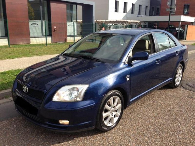 Toyota Avensis ii (2) 177 d-4d clean power 5p