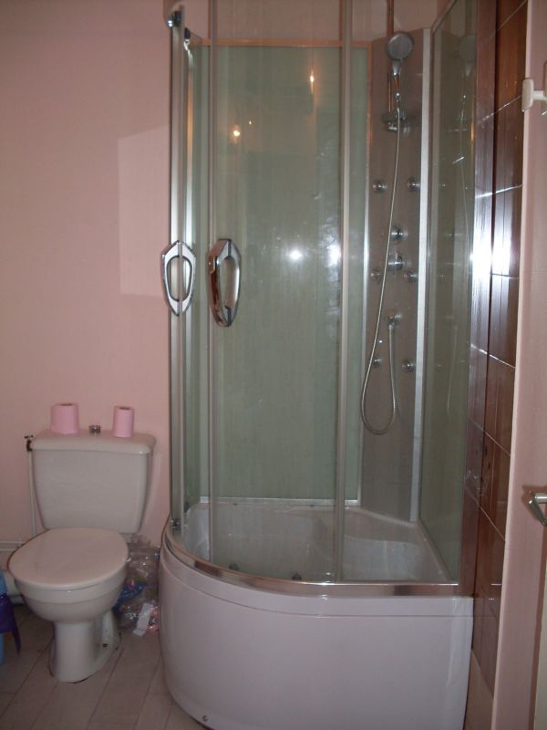 17800 BELLUIRE Maison 2 chambres er sanitaires à l'étage