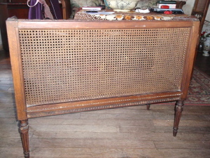 BANQUETTE LOUIS XVI CANNEE 2 PLACES