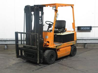 chariot élévateur elect TCM FBL-20 /TRIPLEX 4.35M/ AN 1989