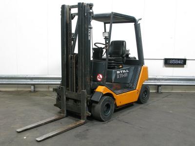 Chariot élévateur DIESEL STILL R-70-25 /TRIPLEX 5.20M/AN 1996