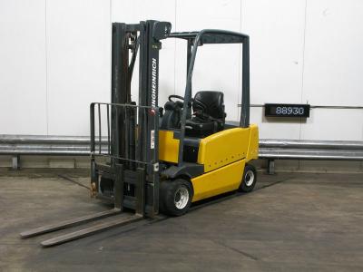 Chariot élévateur elect JUNGHEINRICH EFG-320/ TRIPLEX 4.80M