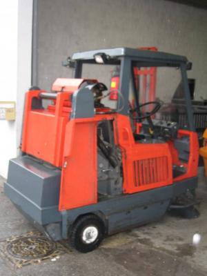 Balayeuse autoporte gaz HAKO JONAS 1450V