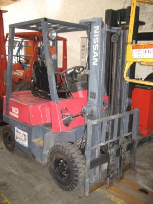 Chariot élévateur GAZ NISSAN J-01-M-10/ DUPLEX 3M