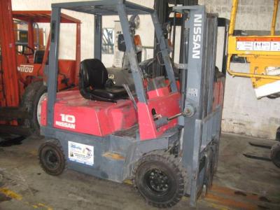 Chariot élévateur GAZ NISSAN J-01-M-10/ DUPLEX 3M