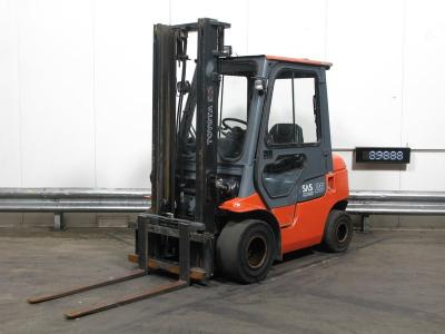 Chariot élévateur DIESEL TOYOTA 62.7-FDF-25 /DUPLEX 4M