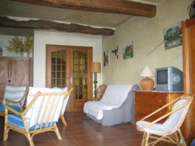 loc saisonnière d'une villa avec piscine à débordement à St Aygulf, var