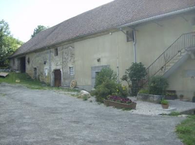 SAINT JEAN D'HERANS MAISON DANS CORPS DE FERME