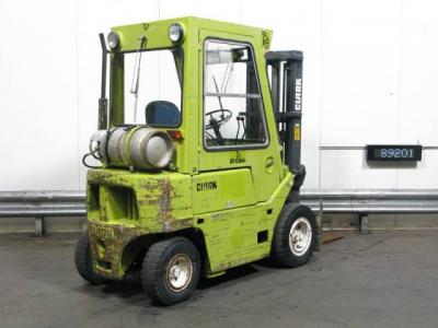 chariot élévateur GAZ CLARK C500Y40/ TRIPLEX 3.90M