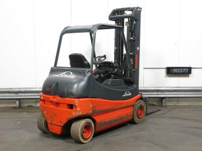 chariot élévateur elect FENWICK E-25-02 (336)/ TRIPLEX 5.50M