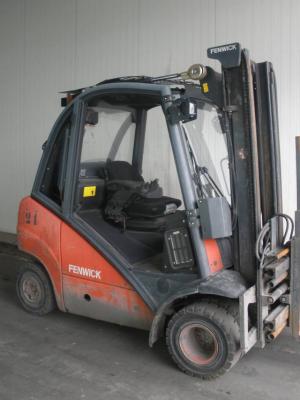 Chariot élévateur GAZ FENWICK H25T/ TRIPLEX 4.70M