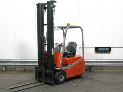 Chariot élévateur elect BT CBE12T/ TRIPLEX 6.20M