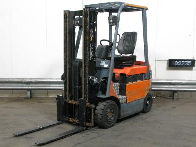 Chariot élévateur elect TOYOTA 7-FBMF-16/ TRIPLEX 4.70M