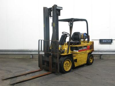 Chariot élévateur GAZ DAEWOO G-30-S-2/ DUPLEX 3.80M