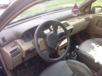 Vends Renault Clio Baccara essence