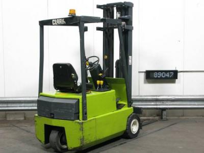 Chariot élévateur elect CLARK TM-15-N/ TRIPLEX 5.40M