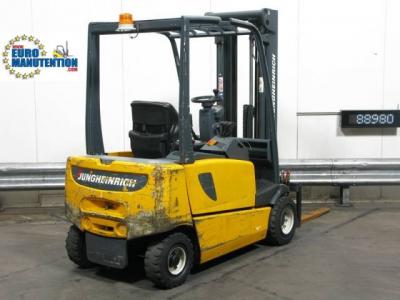 Chariot élévateur elect JUNGHEINRICH EFG-VAC-20/ TRIPLEX 4.80M