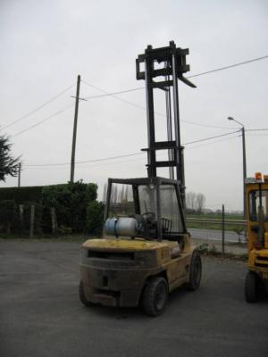 chariot élévateur GAZ CATERPILLAR DP40/ DUPLEX 4.50M