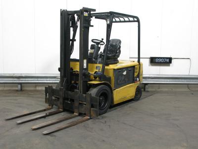 Chariot élévateur elect CATERPILLAR EP-35-K/ DX 3.30M