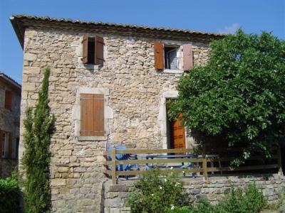 location SUD ARDECHE Avec grande piscine