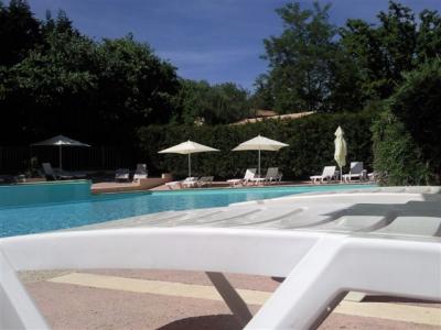 location SUD ARDECHE Avec grande piscine