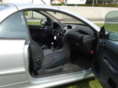 PEUGEOT 206.CC 1.6 HDi110 Quiksilver,