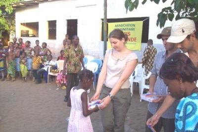 RECHERCHE DE BENEVOLES / HUMANITAIRE ETE 2011