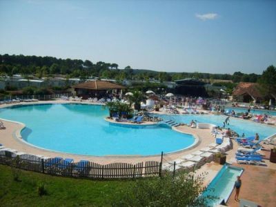 Loue mobil home 6 places dans parc hotelier de plein air 4*