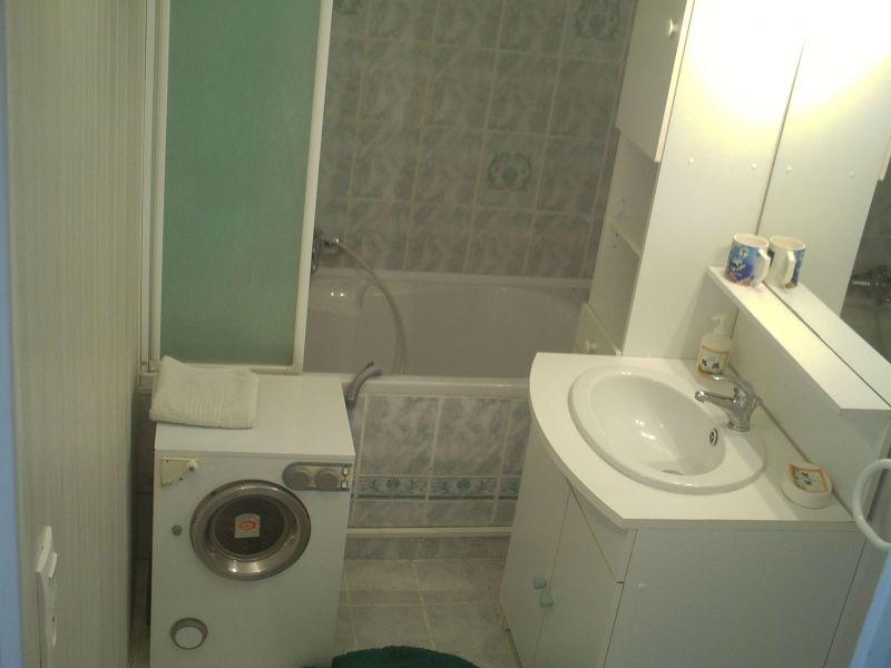 T2 RDC Villa proche mer 4p HYERES