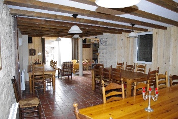 Grand gîte de groupe rural en Bourgogne pour 44 pers.