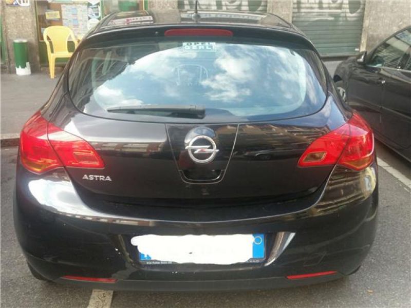 Donne Opel Astra 1.4 100CV 5 porte Cosmo