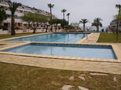 LOCATION ESPAGNE FRONT DE MER APPARTEMENT PISCINES TENNIS PLAGE