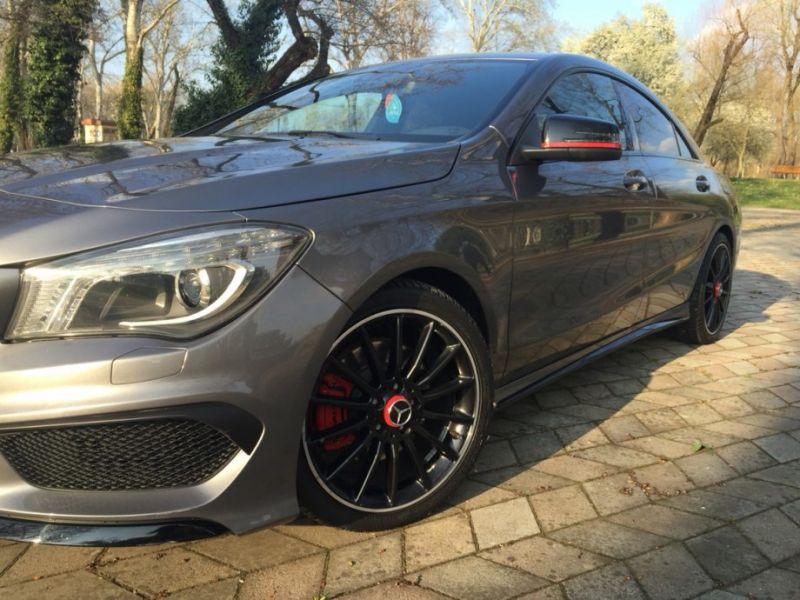 DONNE Mercedes CLA 220 Edition 1 AMG