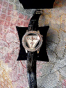 Guess montre dame -50% ronde neuve bl/doree triangle bras noir/blanc/gold