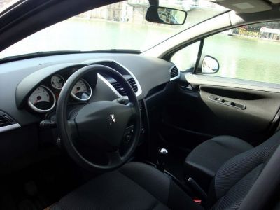 Vend magnifique Peugeot 207