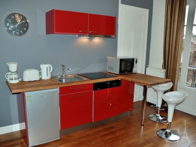 paris XV et XVI a louer deux pièces meublés