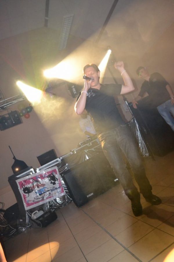 Jérôme Thévenot - Chanteur De musics, Electro - House -italoDance .