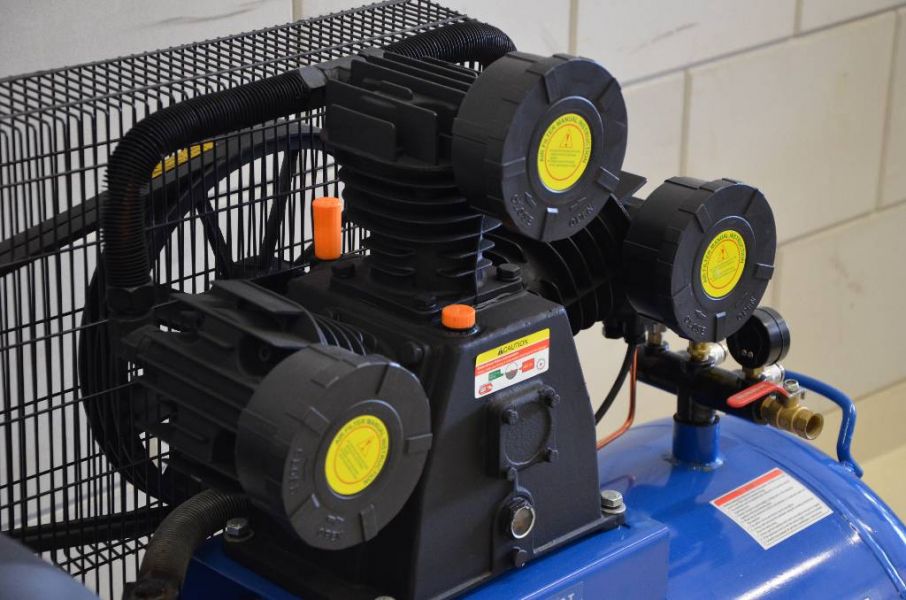 COMPRESSEUR 300L TA 780  380V semi pro 