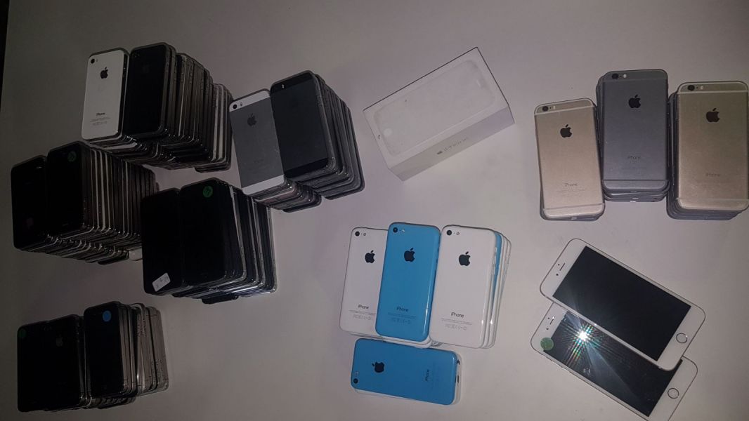 Apple iPhones, d'occasions, retours usine clients